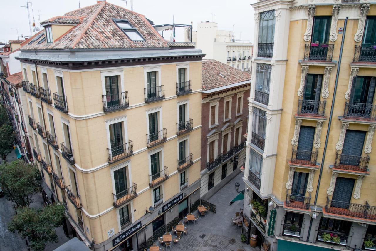 Disfruta, en la misma Plaza Mayor bonito y amplio Madrid Exterior foto